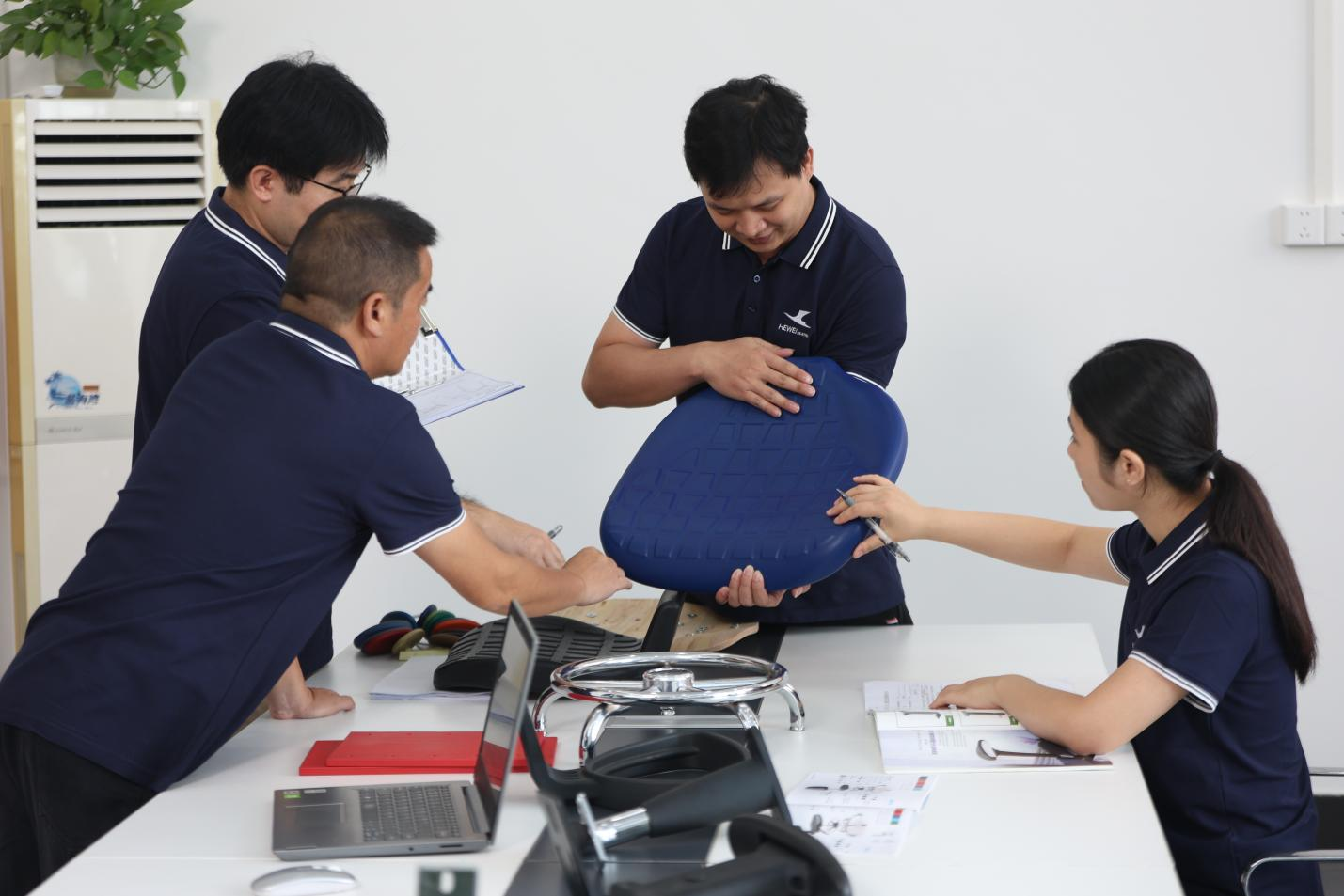 合威科技推出新一代PU座椅系統,旨在延長公共場所產品的使用壽命 4
